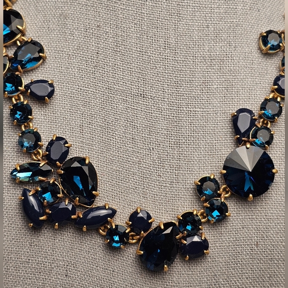 [J. CREW] Blue Crystal Foliage Collar Statement Necklace - Picture 4 of 16